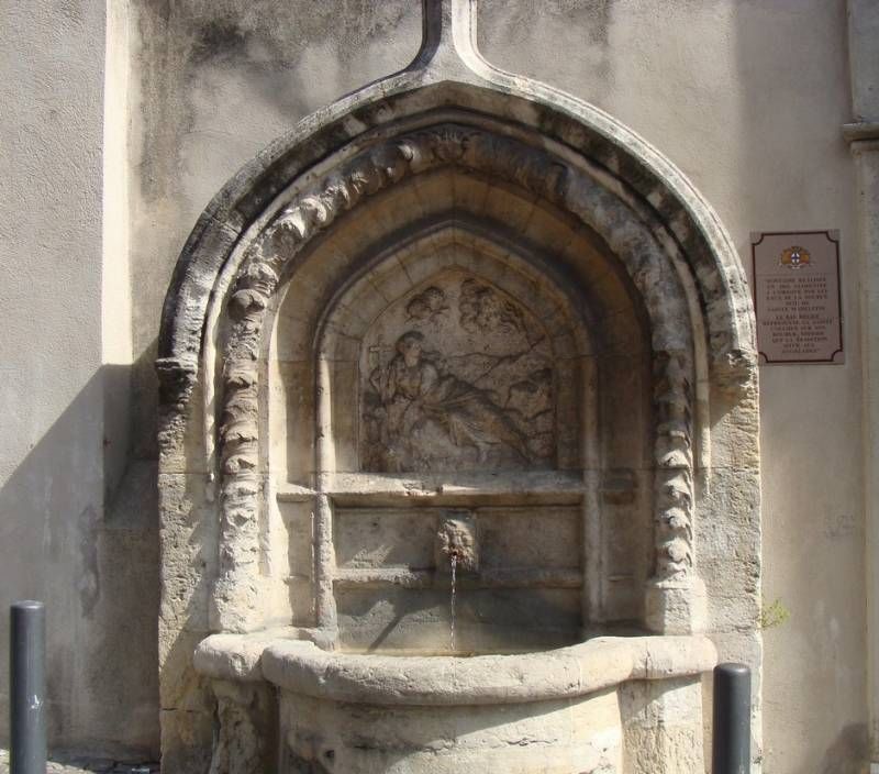 La fontaine dite de Ste Madelaine aux aygalades 13015 marseille