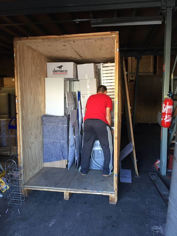 Stockage et conditionnement dans box garde meubles près de Marseille