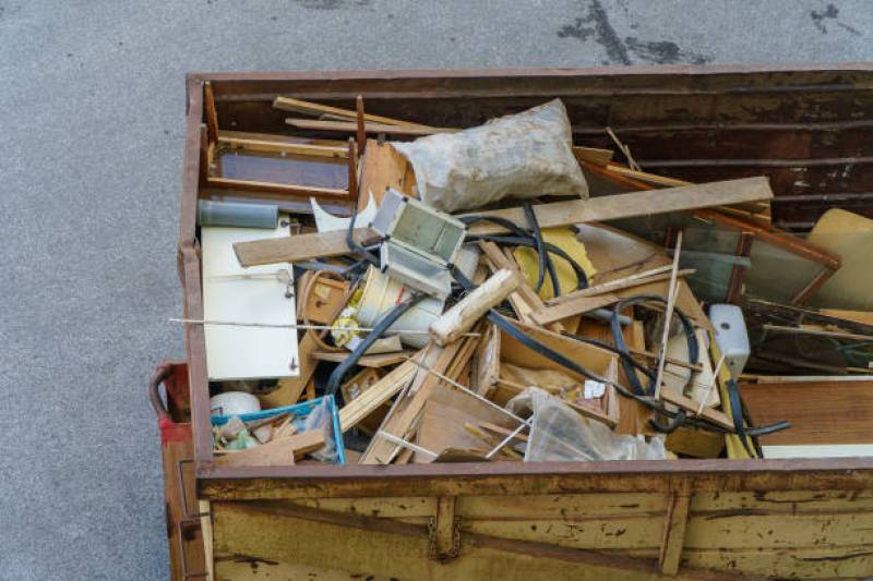 à quelle société faire appel pour débarrasser un appartement en évacuant des meubles en déchetterie ou faire un don à Emmaüs à marseille