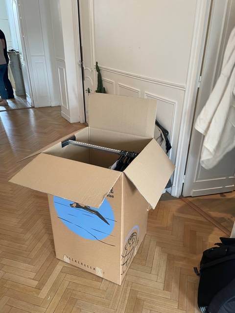 penderie cartons pour transport vêtement sur cintres entre aubagne et la ciotat